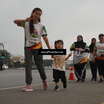 Runner Photo 7734737