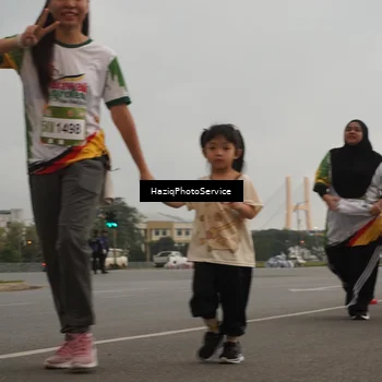 Runner Photo 7734745