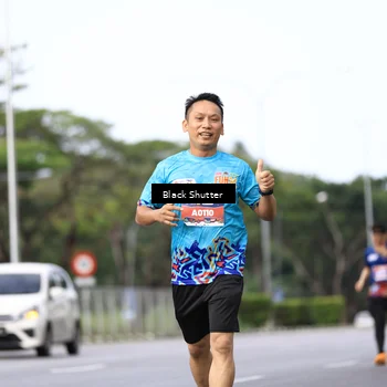 Runner Photo 7734748