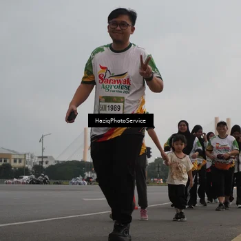 Runner Photo 7734758