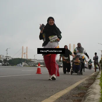 Runner Photo 7734871