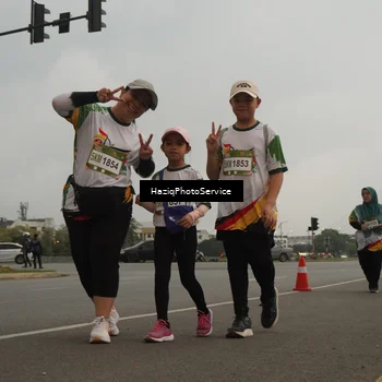 Runner Photo 7734950