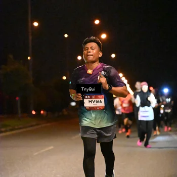 Runner Photo 7735040
