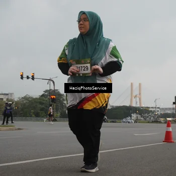 Runner Photo 7735041