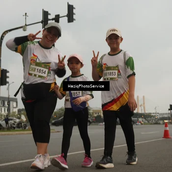 Runner Photo 7735048