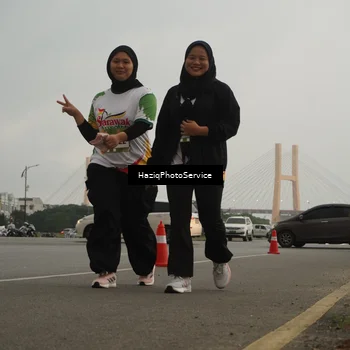 Runner Photo 7735051
