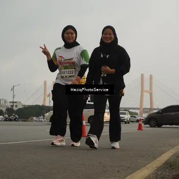 Runner Photo 7735058