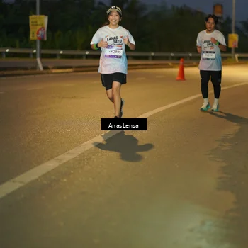 Runner Photo 7735063