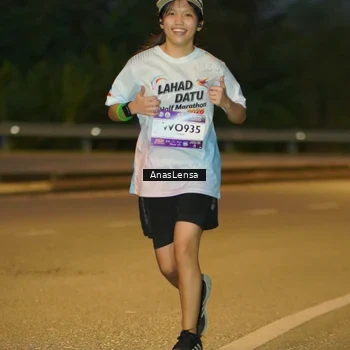 Runner Photo 7735065