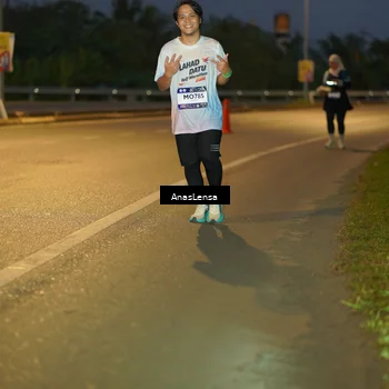 Runner Photo 7735075