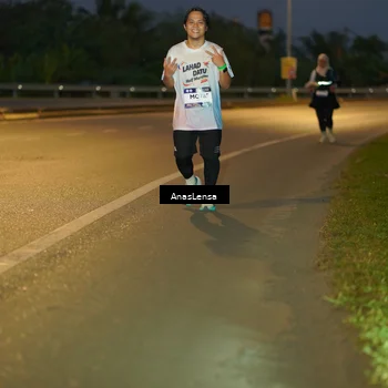 Runner Photo 7735076