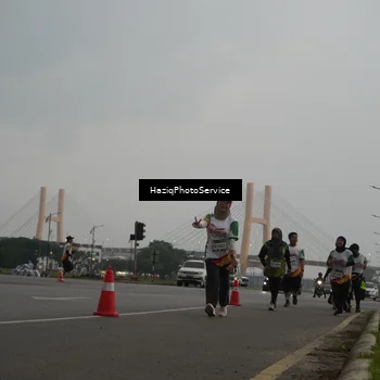 Runner Photo 7735081