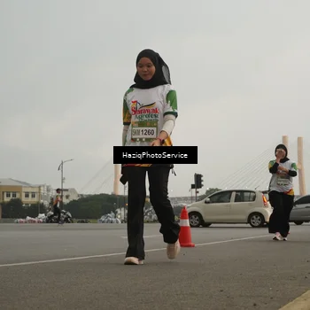 Runner Photo 7735111