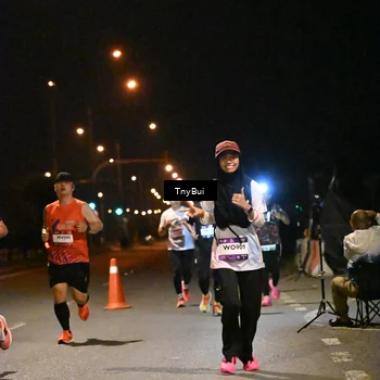 Runner Photo 7735119