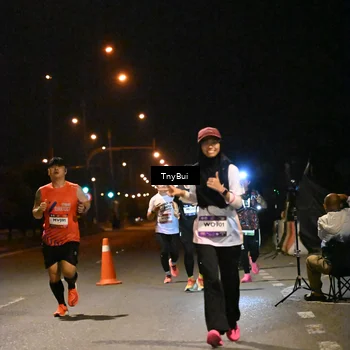 Runner Photo 7735146