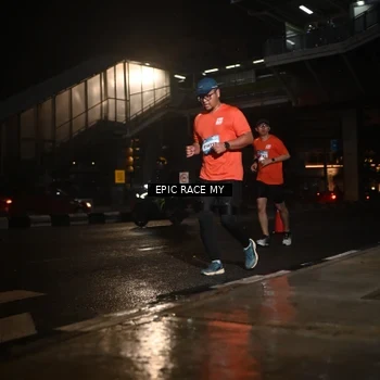 Runner Photo 7735153