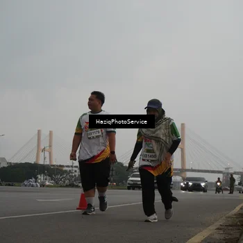 Runner Photo 7735164
