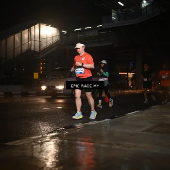 Runner Photo 7735181