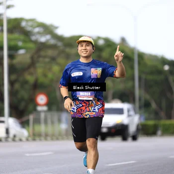 Runner Photo 7735190