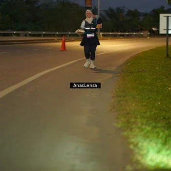 Runner Photo 7735230