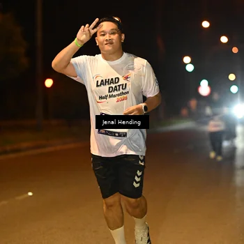 Runner Photo 7735267