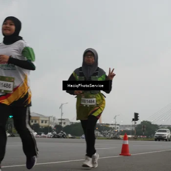 Runner Photo 7735278