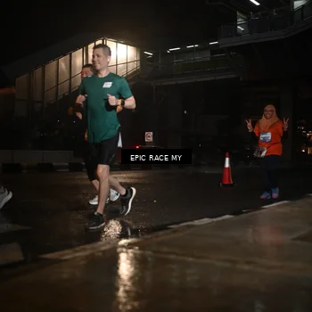 Runner Photo 7735293