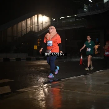 Runner Photo 7735304