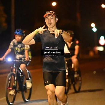Runner Photo 7735308