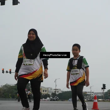 Runner Photo 7735318