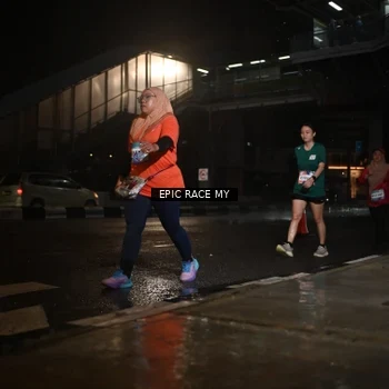 Runner Photo 7735340