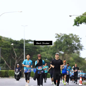 Runner Photo 7735351