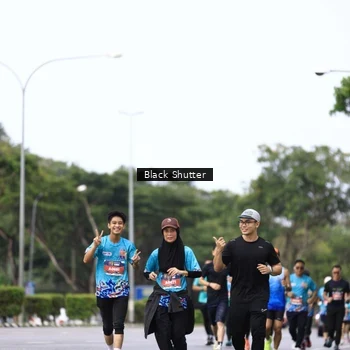 Runner Photo 7735362