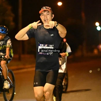 Runner Photo 7735363