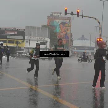 Runner Photo 7735365