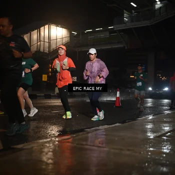 Runner Photo 7735378
