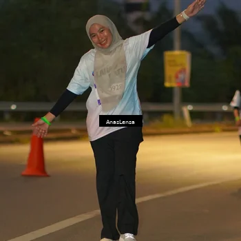 Runner Photo 7735400
