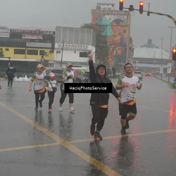 Runner Photo 7735422