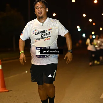 Runner Photo 7735428