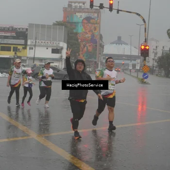 Runner Photo 7735430