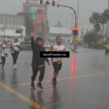 Runner Photo 7735432