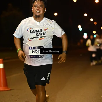 Runner Photo 7735447