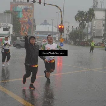 Runner Photo 7735449
