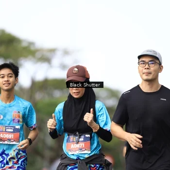 Runner Photo 7735450