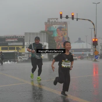 Runner Photo 7735484