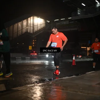 Runner Photo 7735592