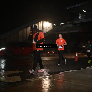 Runner Photo 7735632