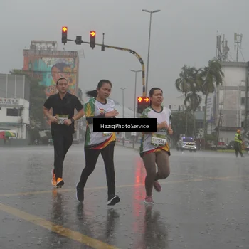 Runner Photo 7735641