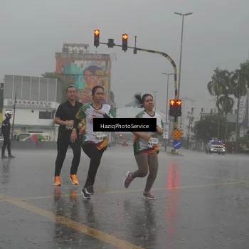 Runner Photo 7735642