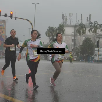 Runner Photo 7735665